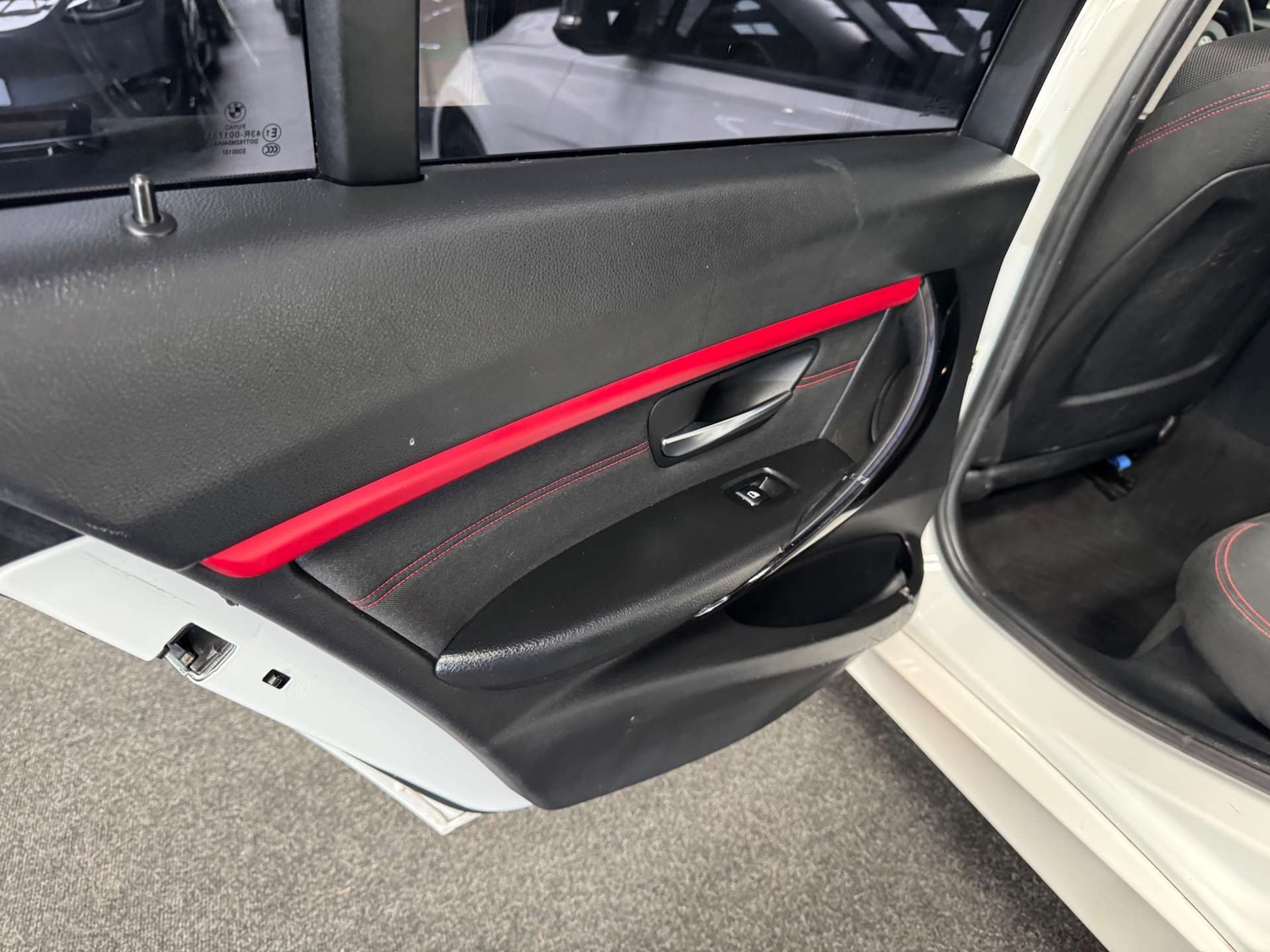 Used BMW 3 Series 2017 for sale - 77571299: Photo 39