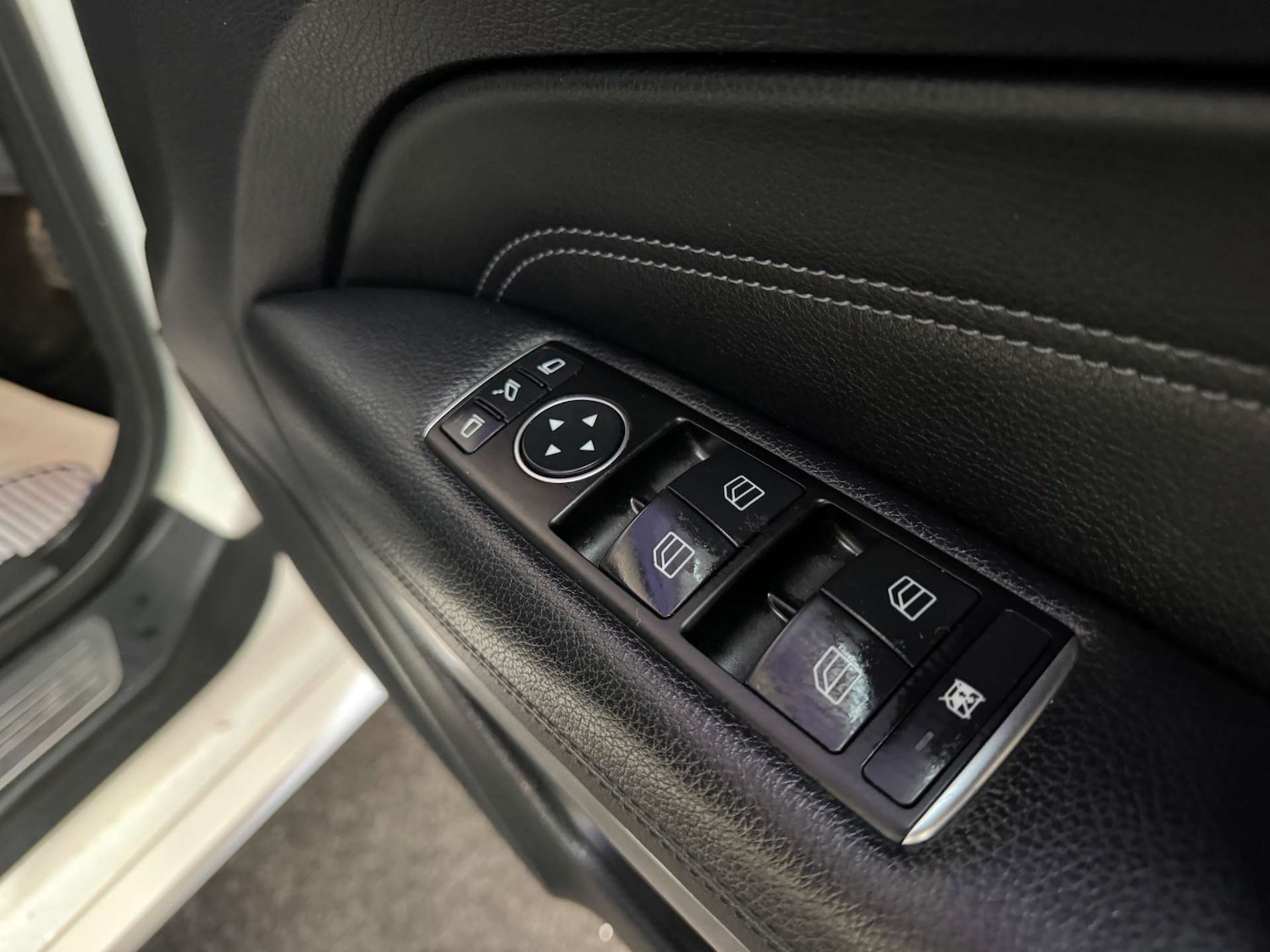 Used Mercedes-Benz E Class 2014 for sale - 77104157: Photo 42