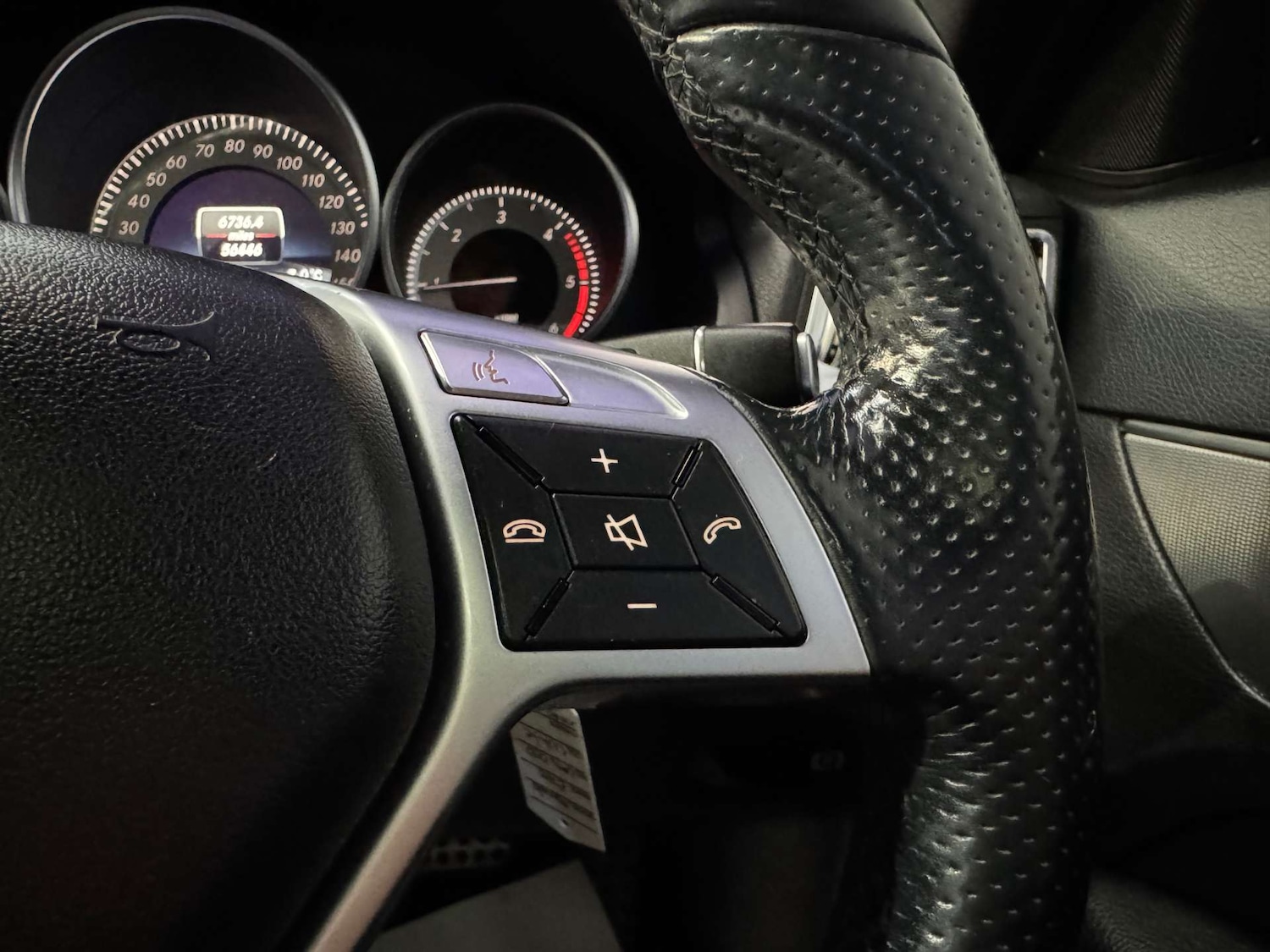 Used Mercedes-Benz E Class 2014 for sale - 77104157: Photo 57