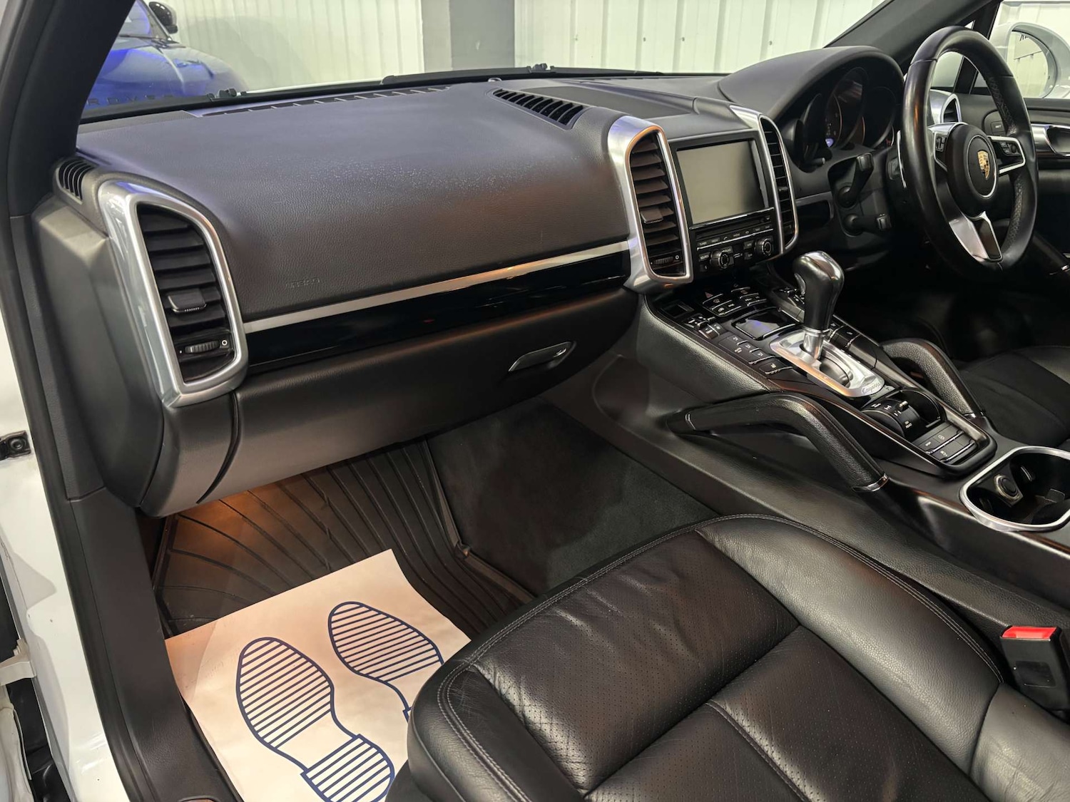 Used Porsche Cayenne 2016 for sale - 76602178: Photo 32