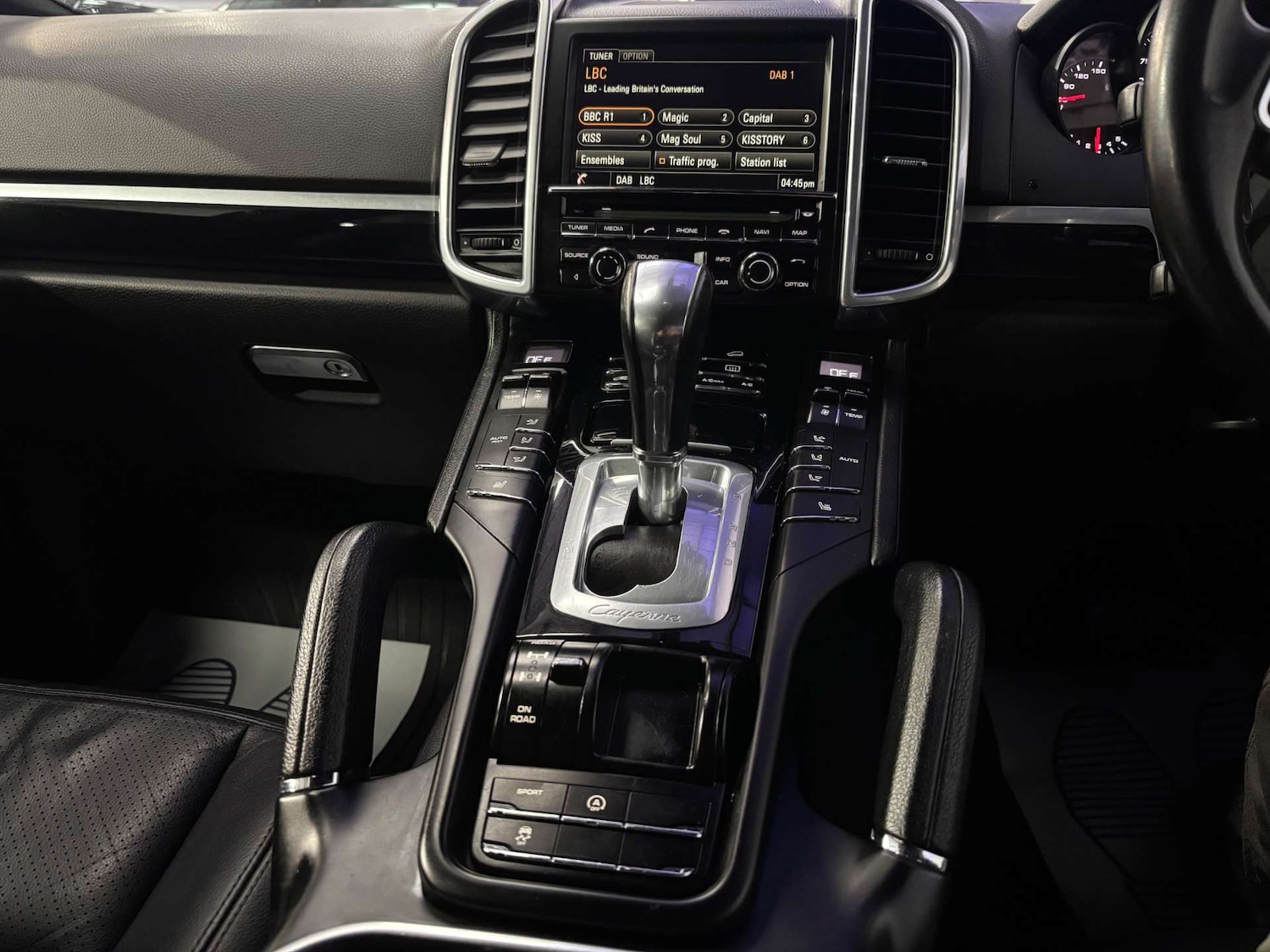 Used Porsche Cayenne 2016 for sale - 76602178: Photo 65