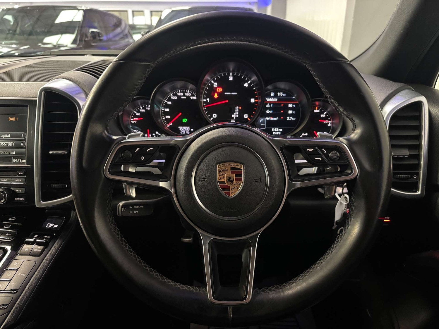 Used Porsche Cayenne 2016 for sale - 76602178: Photo 69