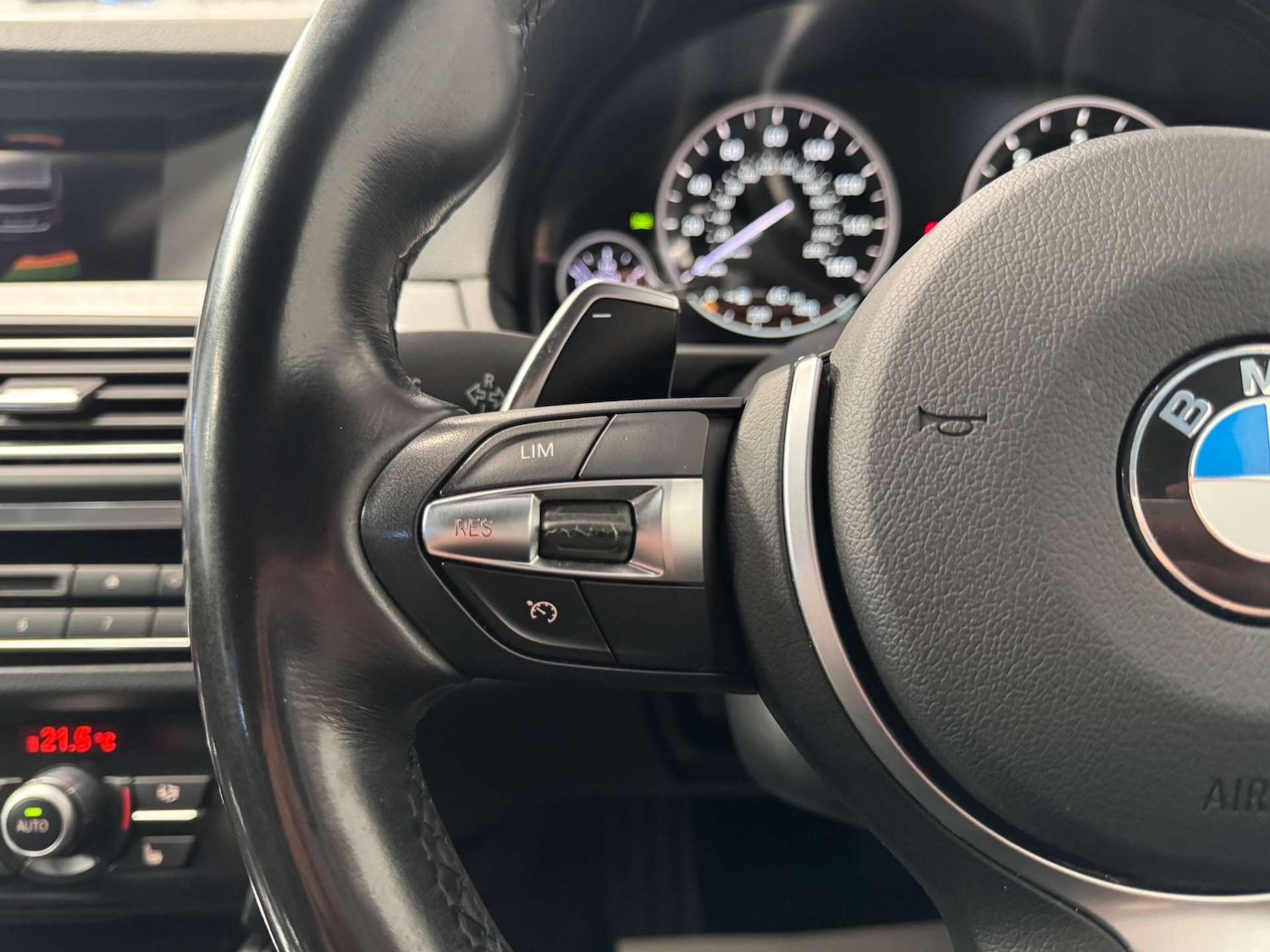 Used BMW 5 Series 2015 for sale - 78176772: Photo 64