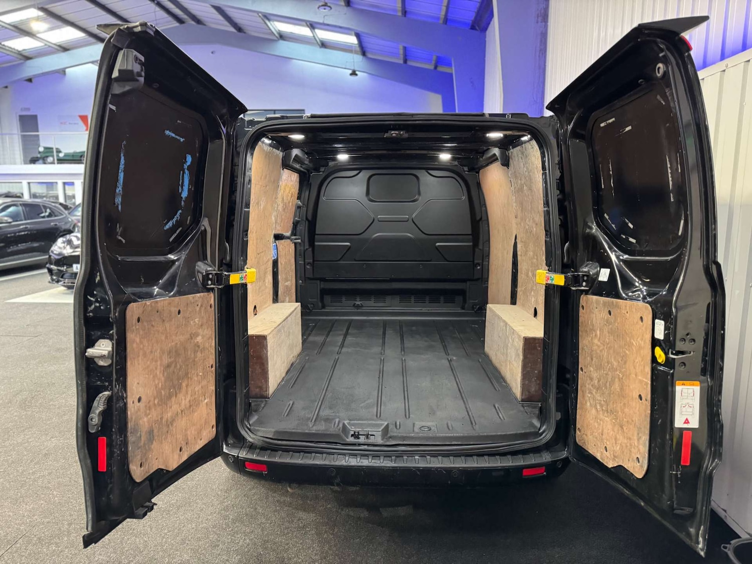 Used Ford Transit Custom 2022 for sale - 77937245: Photo 18