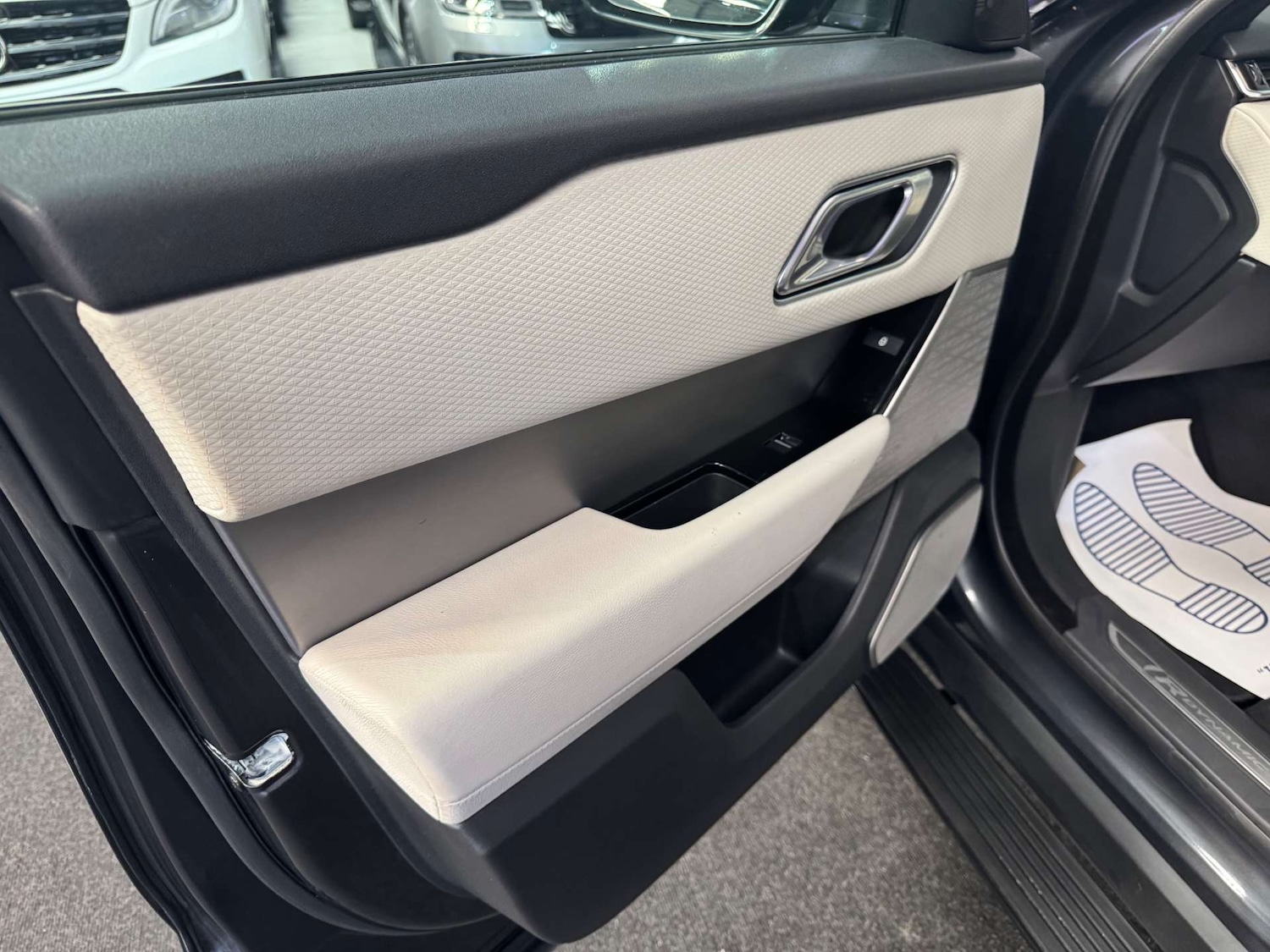 Used Land Rover Range Rover Velar 2018 for sale - 77745516: Photo 36