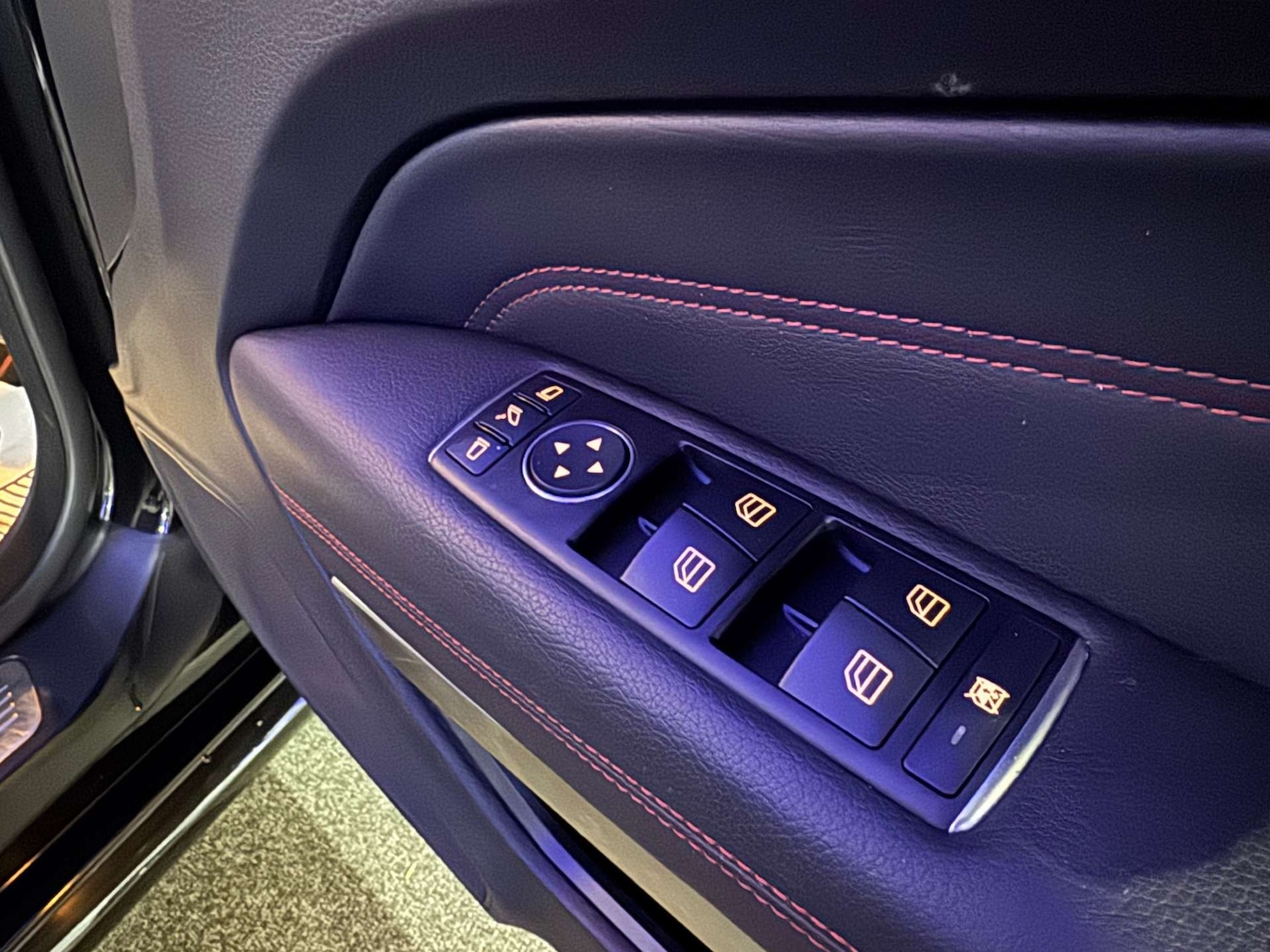 Used Mercedes-Benz E Class 2014 for sale - 77301679: Photo 40