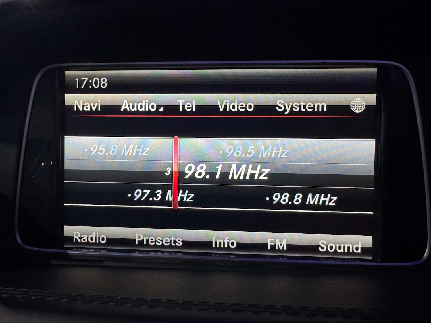 Used Mercedes-Benz E Class 2014 for sale - 77301679: Photo 44