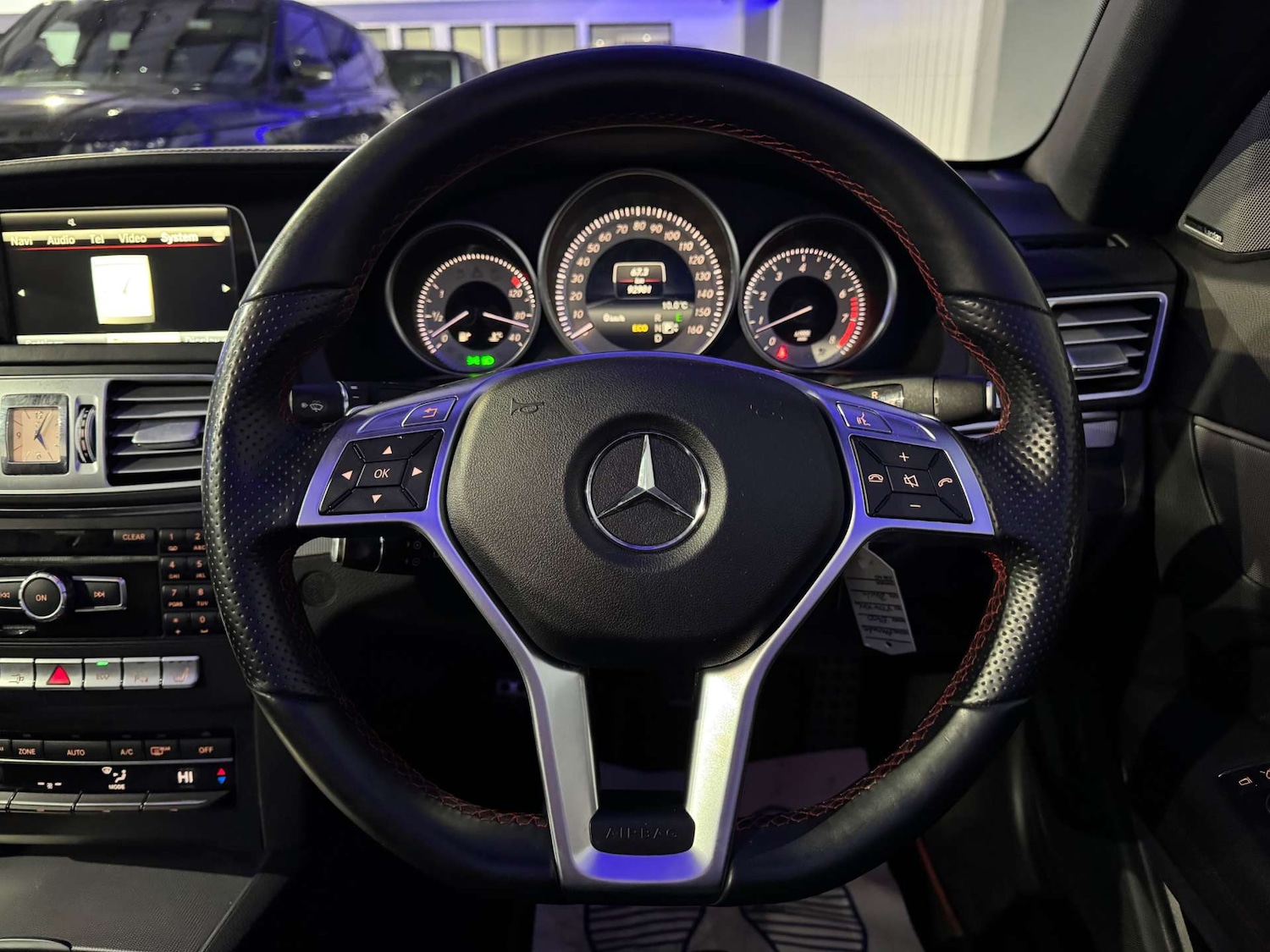 Used Mercedes-Benz E Class 2014 for sale - 77301679: Photo 58