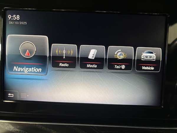 Used Mercedes-Benz E-Class 2018 for sale - 76172793: Photo 40