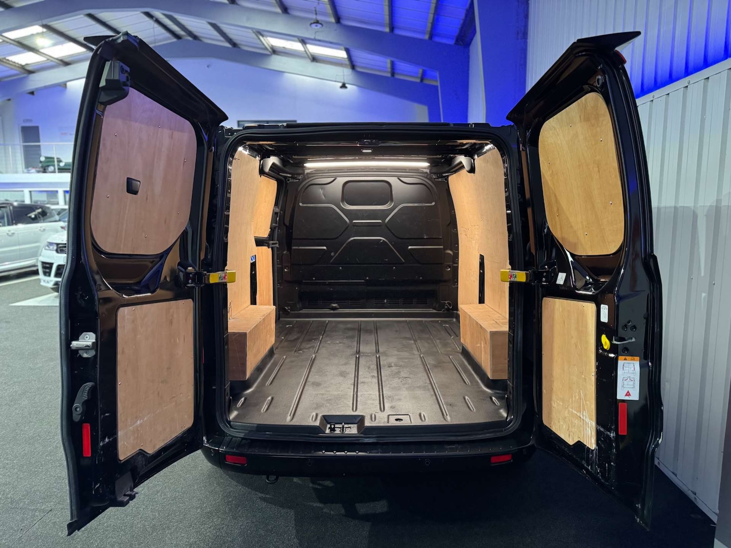 Used Ford Transit Custom 2023 for sale - 76829807: Photo 17