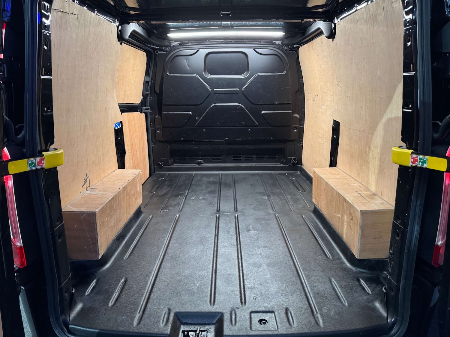 Used Ford Transit Custom 2023 for sale - 76829807: Photo 18