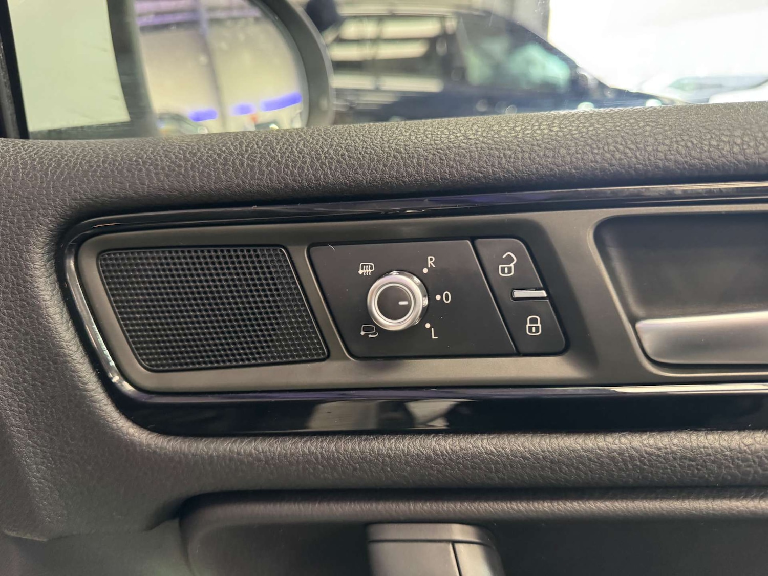 Used Volkswagen Touareg 2013 for sale - 78064648: Photo 50