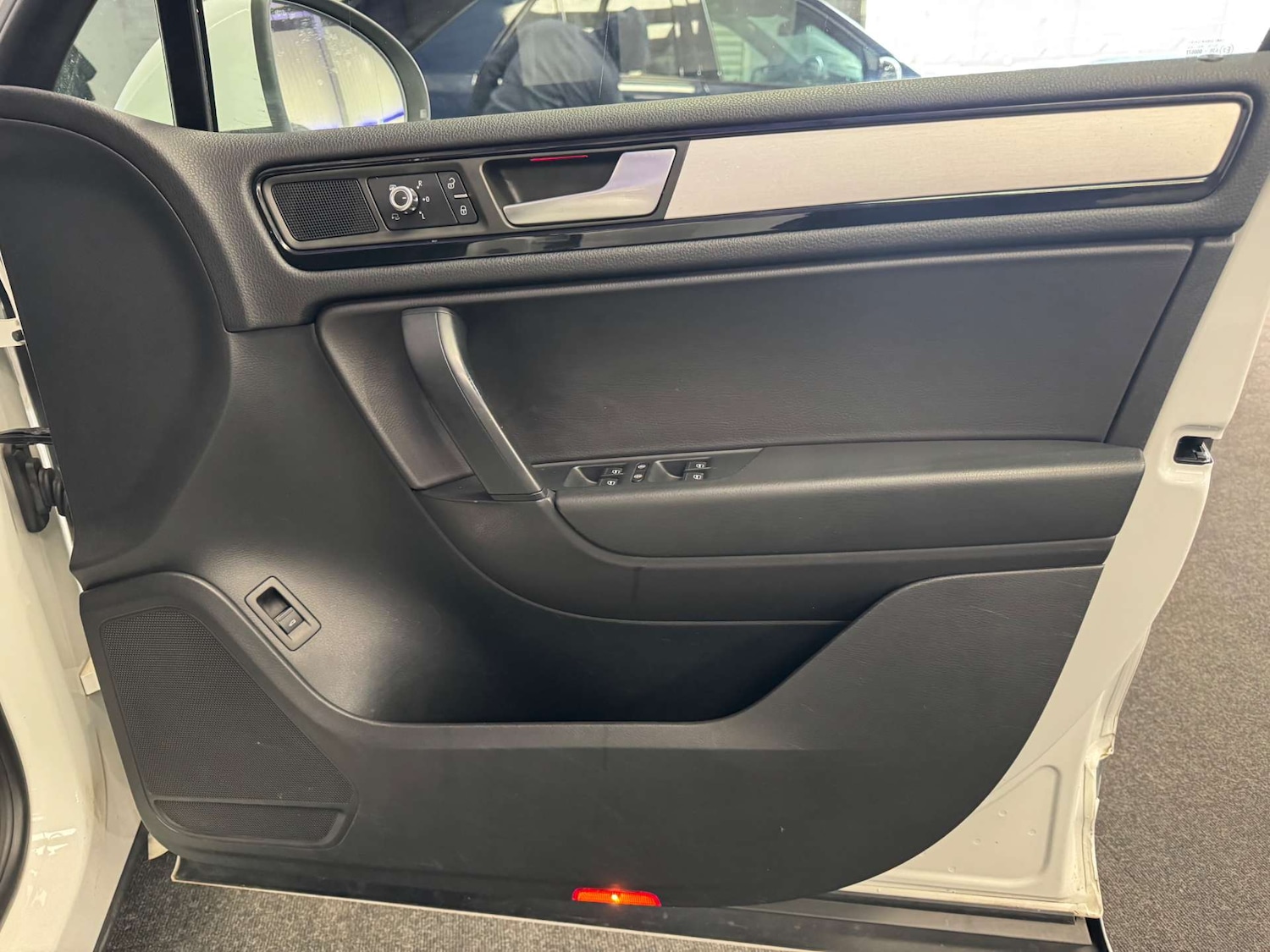 Used Volkswagen Touareg 2013 for sale - 78064648: Photo 52