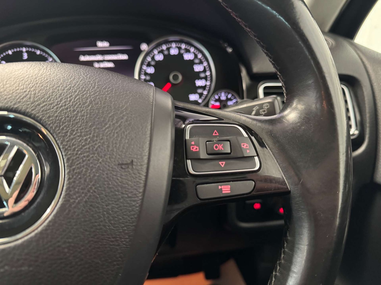 Used Volkswagen Touareg 2013 for sale - 78064648: Photo 67