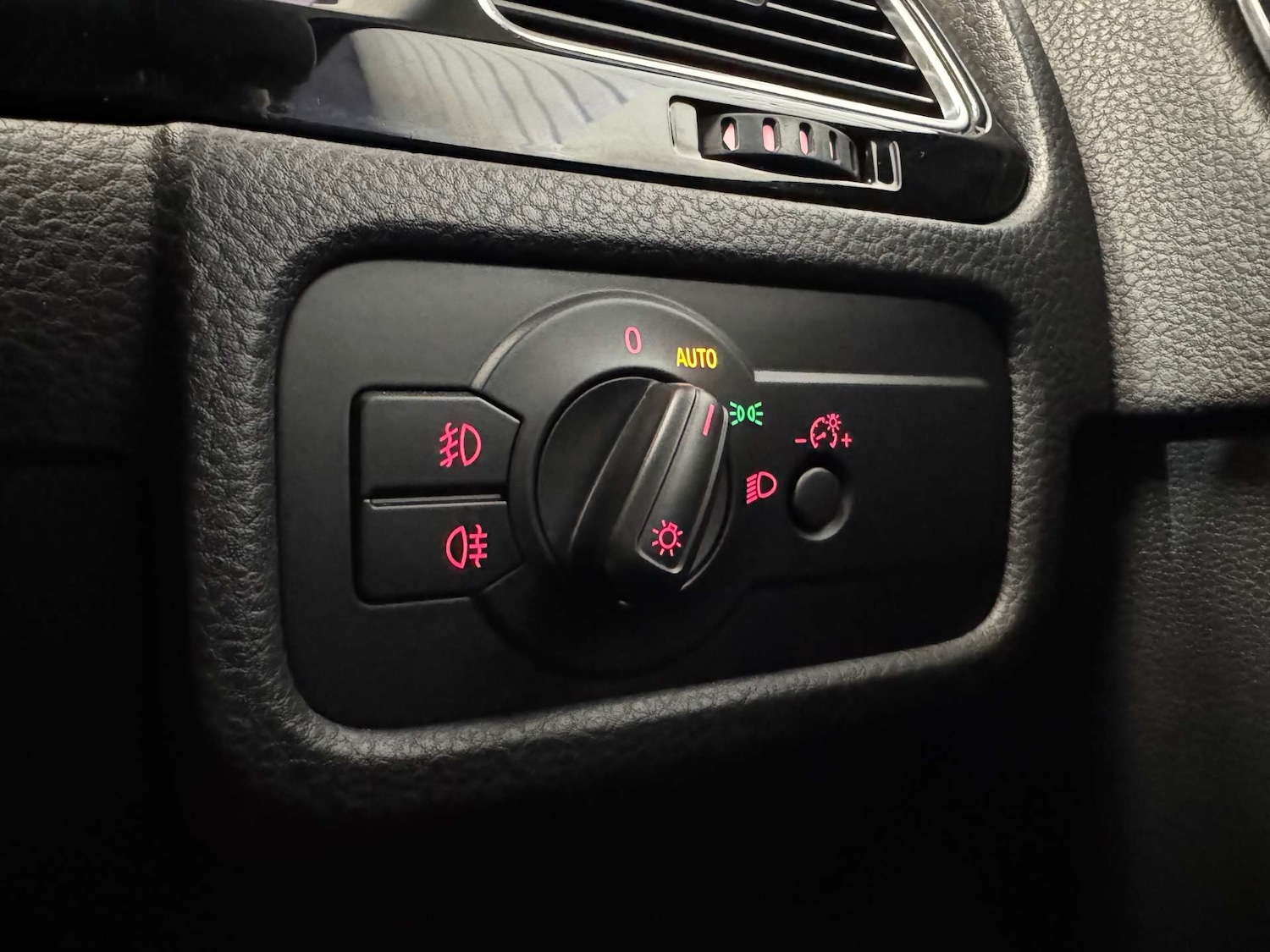 Used Volkswagen Touareg 2013 for sale - 78064648: Photo 72