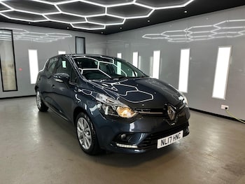 Used Renault Clio 2017 for sale - 76026465: Photo