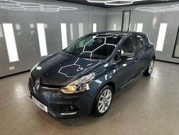 Used Renault Clio 2017 for sale - 76026465: Photo