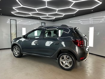 Used Dacia Sandero Stepway 2018 for sale - 76026727: Photo