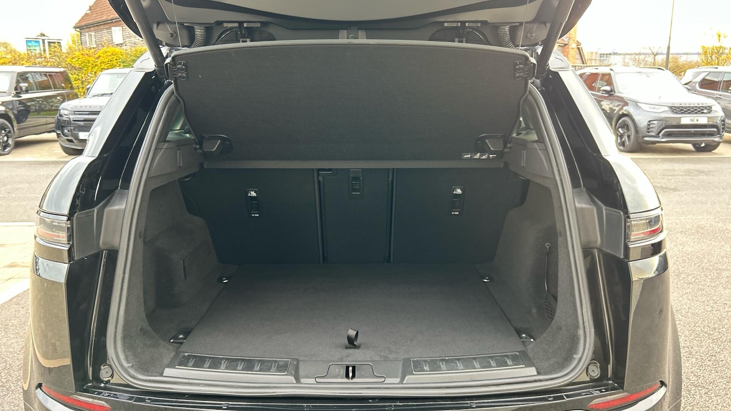 Used Land Rover Range Rover Evoque 2024 for sale - 76678008: Photo 10