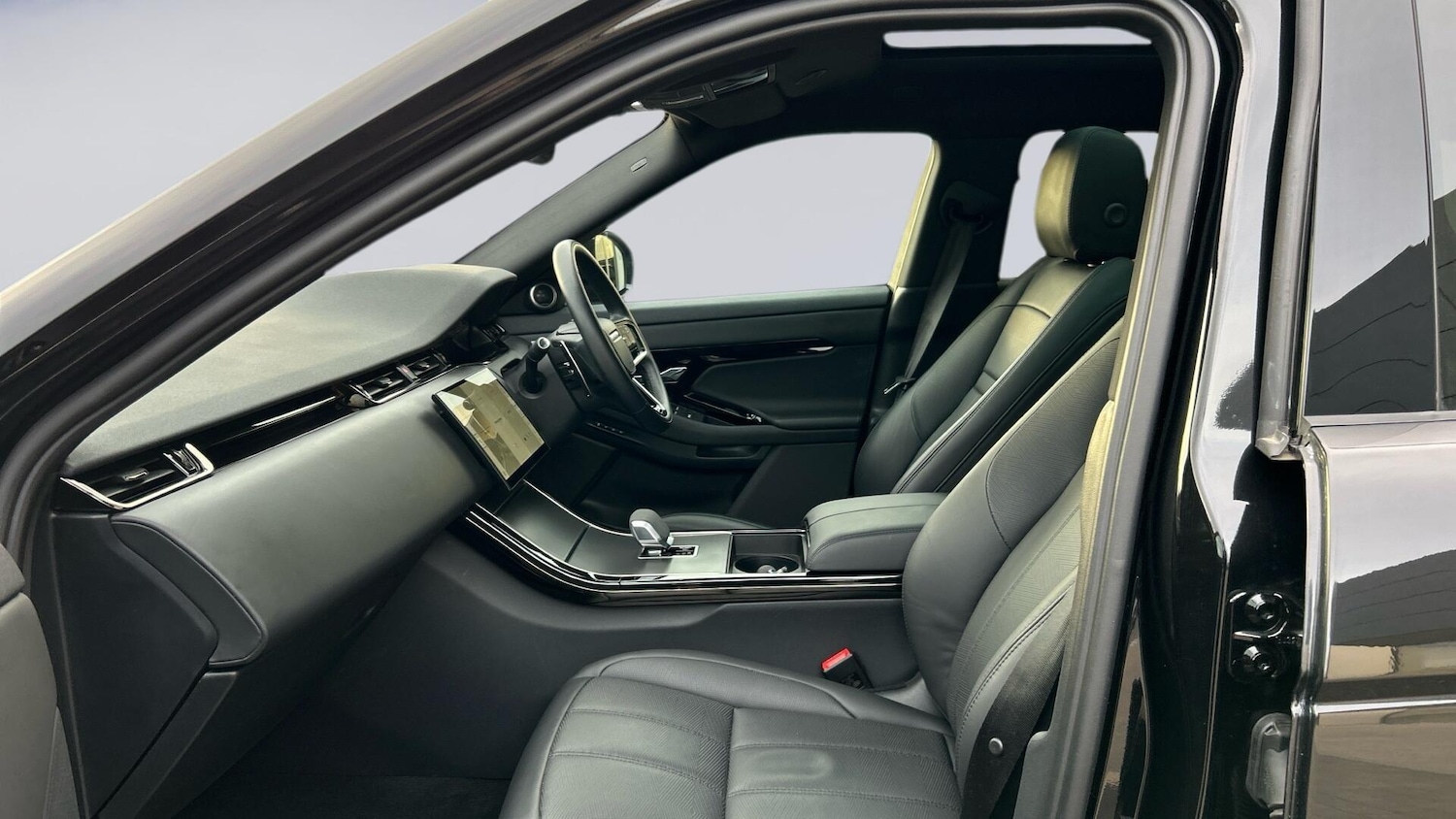 Used Land Rover Range Rover Evoque 2024 for sale - 76678008: Photo 3