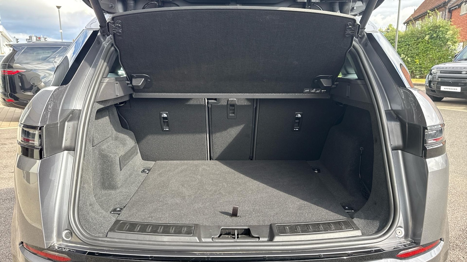 Used Land Rover Range Rover Evoque 2025 for sale - 76680123: Photo 10