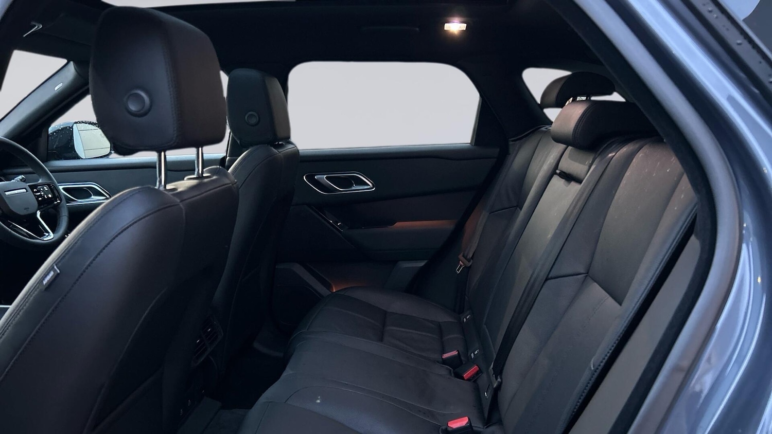 Used Land Rover Range Rover Velar 2025 for sale - 78139663: Photo 4