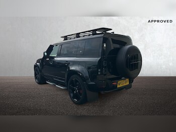 Used Land Rover Defender 2022 for sale - 76675602: Photo