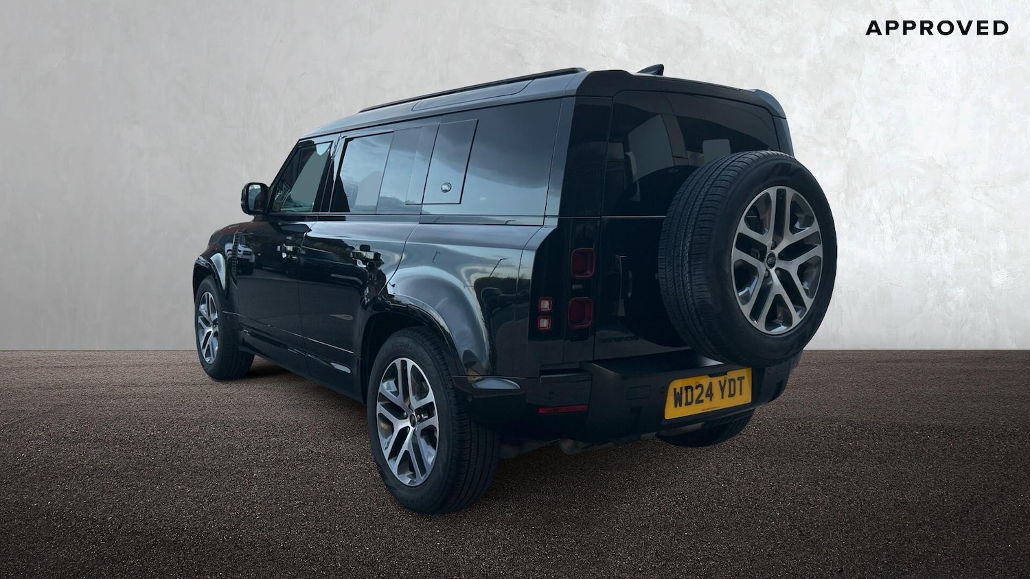 Used Land Rover Defender 2024 for sale - 76678240: Photo 2