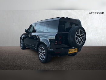 Used Land Rover Defender 2024 for sale - 76678240: Photo