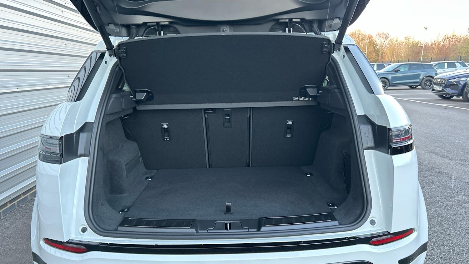 Used Land Rover Range Rover Evoque 2025 for sale - 77543777: Photo 10