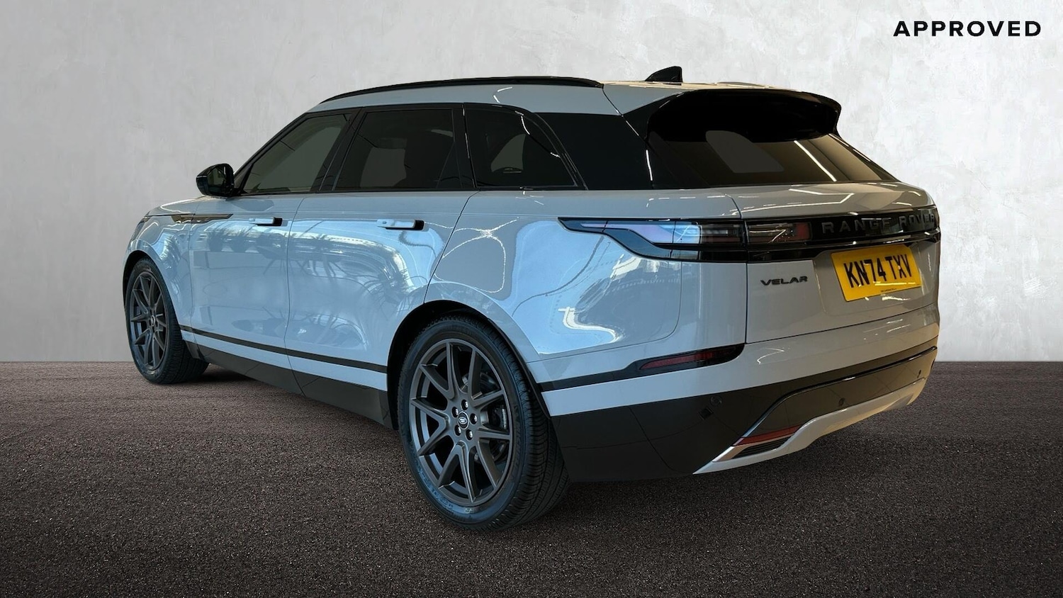 Used Land Rover Range Rover Velar 2024 for sale - 76678380: Photo 2