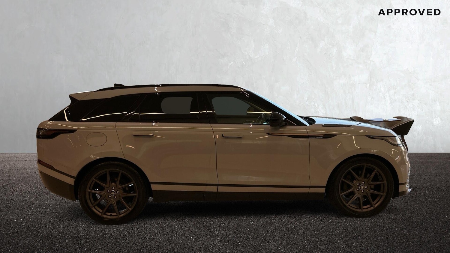 Used Land Rover Range Rover Velar 2024 for sale - 76678380: Photo 5