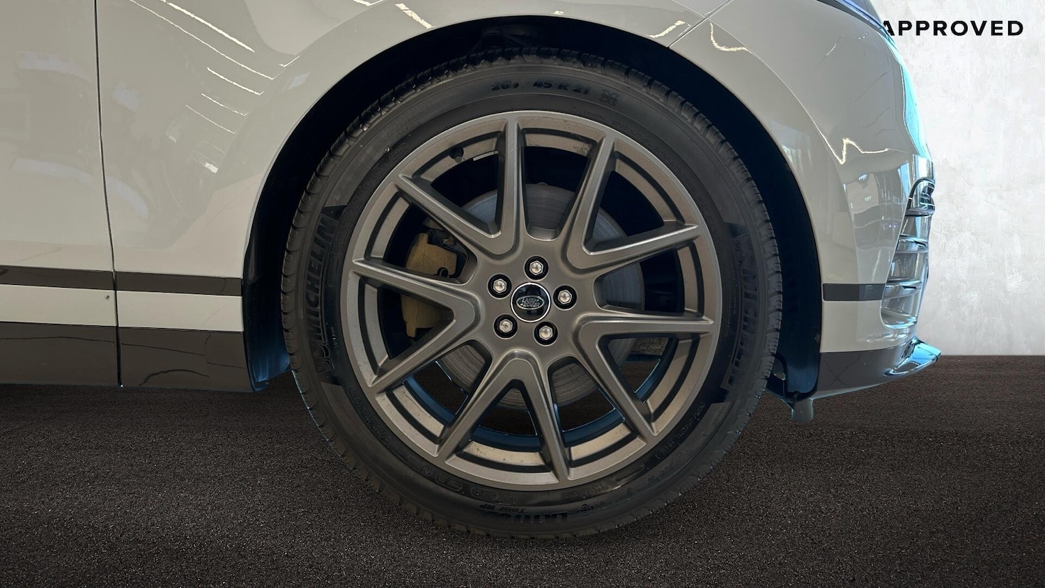 Used Land Rover Range Rover Velar 2024 for sale - 76678380: Photo 8