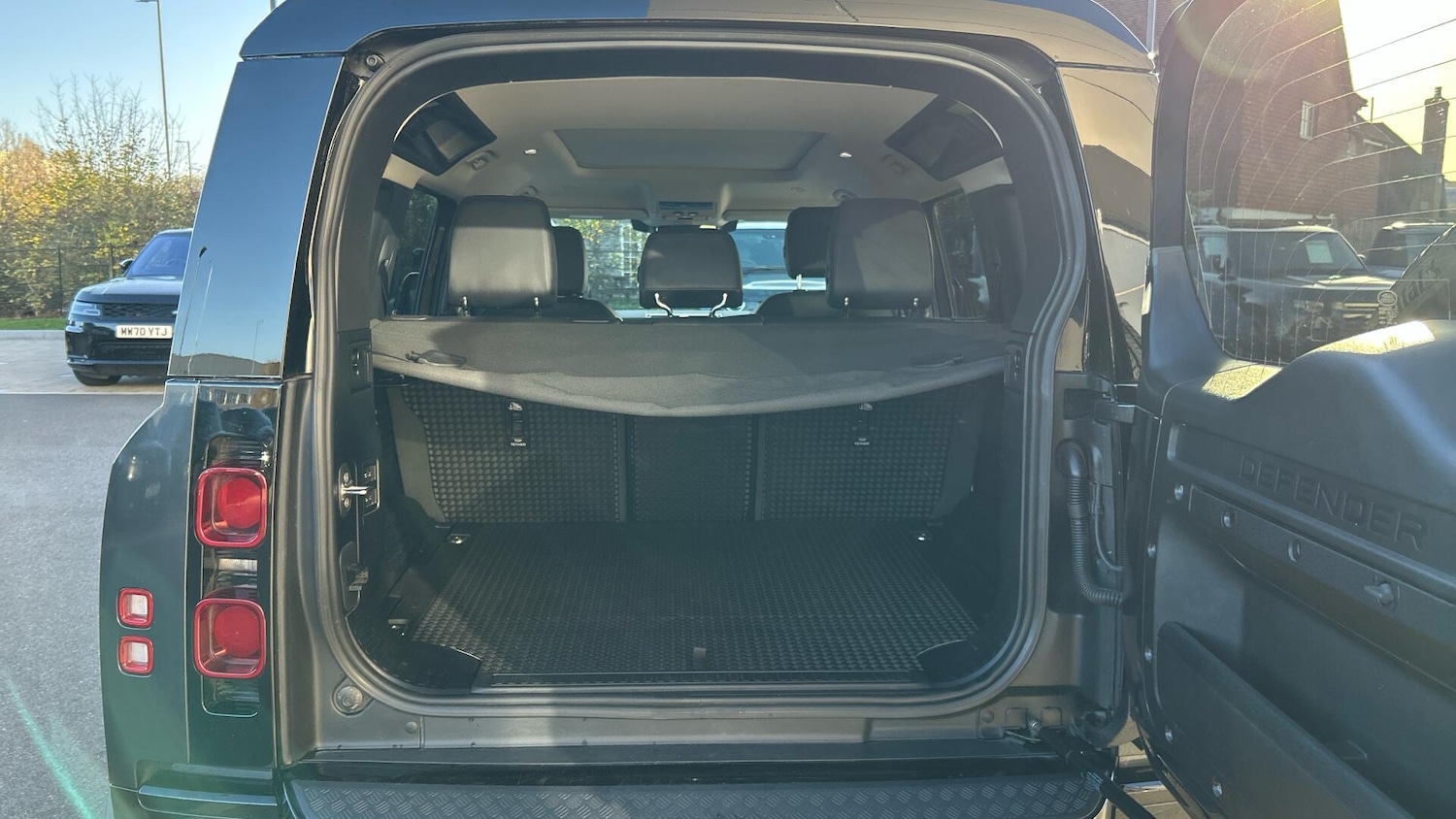 Used Land Rover Defender 2024 for sale - 76678045: Photo 10