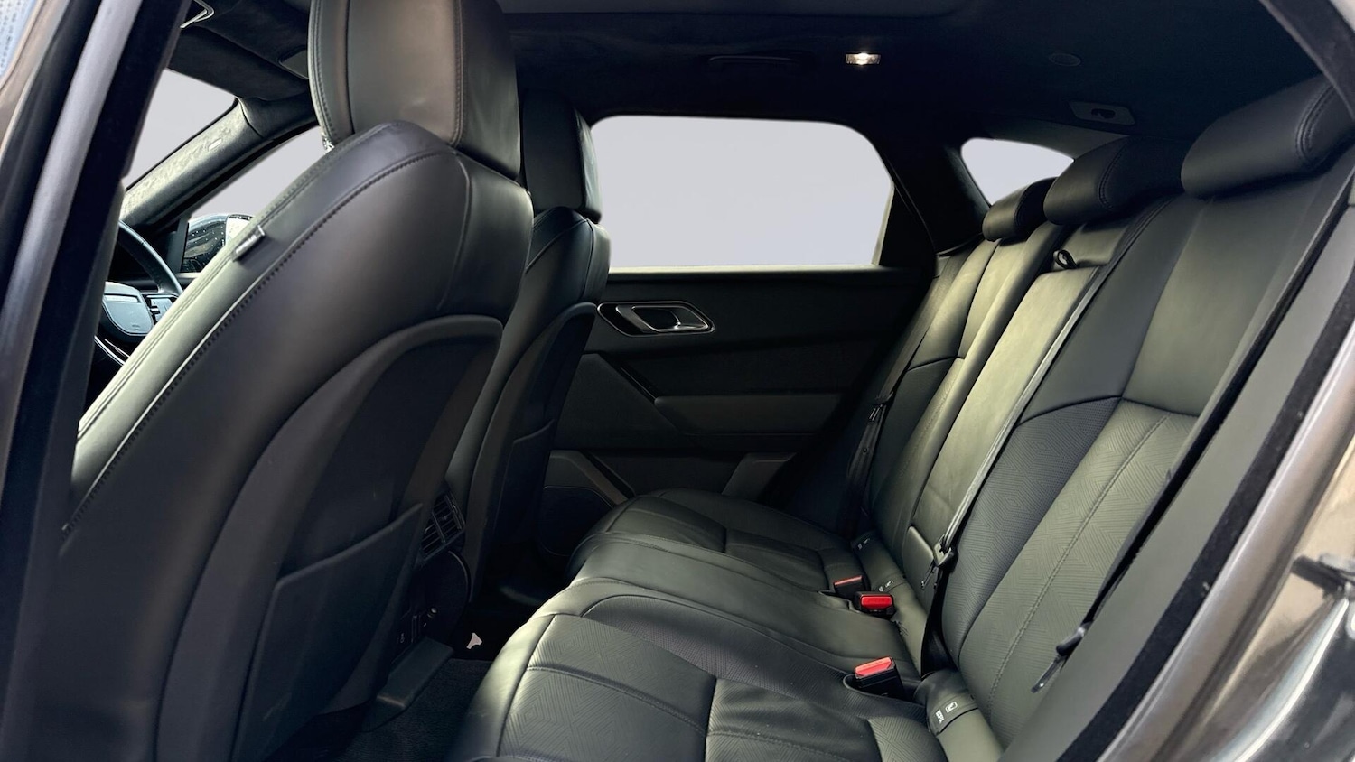 Used Land Rover Range Rover Velar 2025 for sale - 78139230: Photo 4