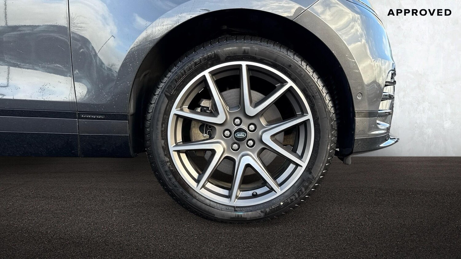 Used Land Rover Range Rover Velar 2025 for sale - 78139230: Photo 8