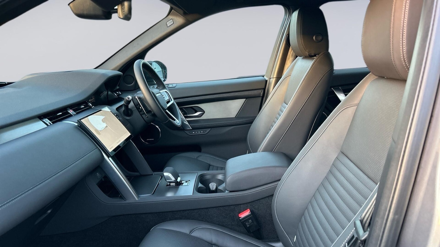 Used Land Rover Discovery Sport 2025 for sale - 77910832: Photo 3