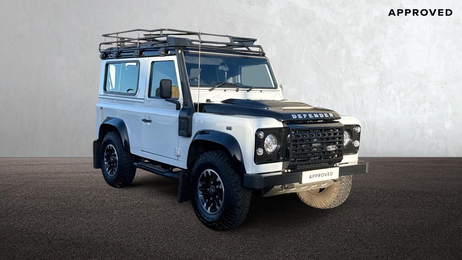 Used Land Rover Defender 2016 for sale - 77010020: Photo 1