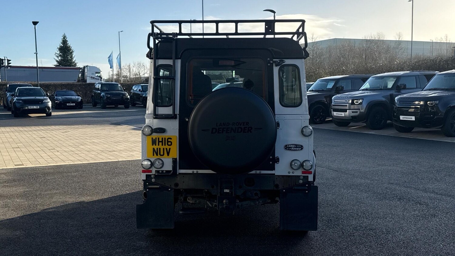 Used Land Rover Defender 2016 for sale - 77010020: Photo 6