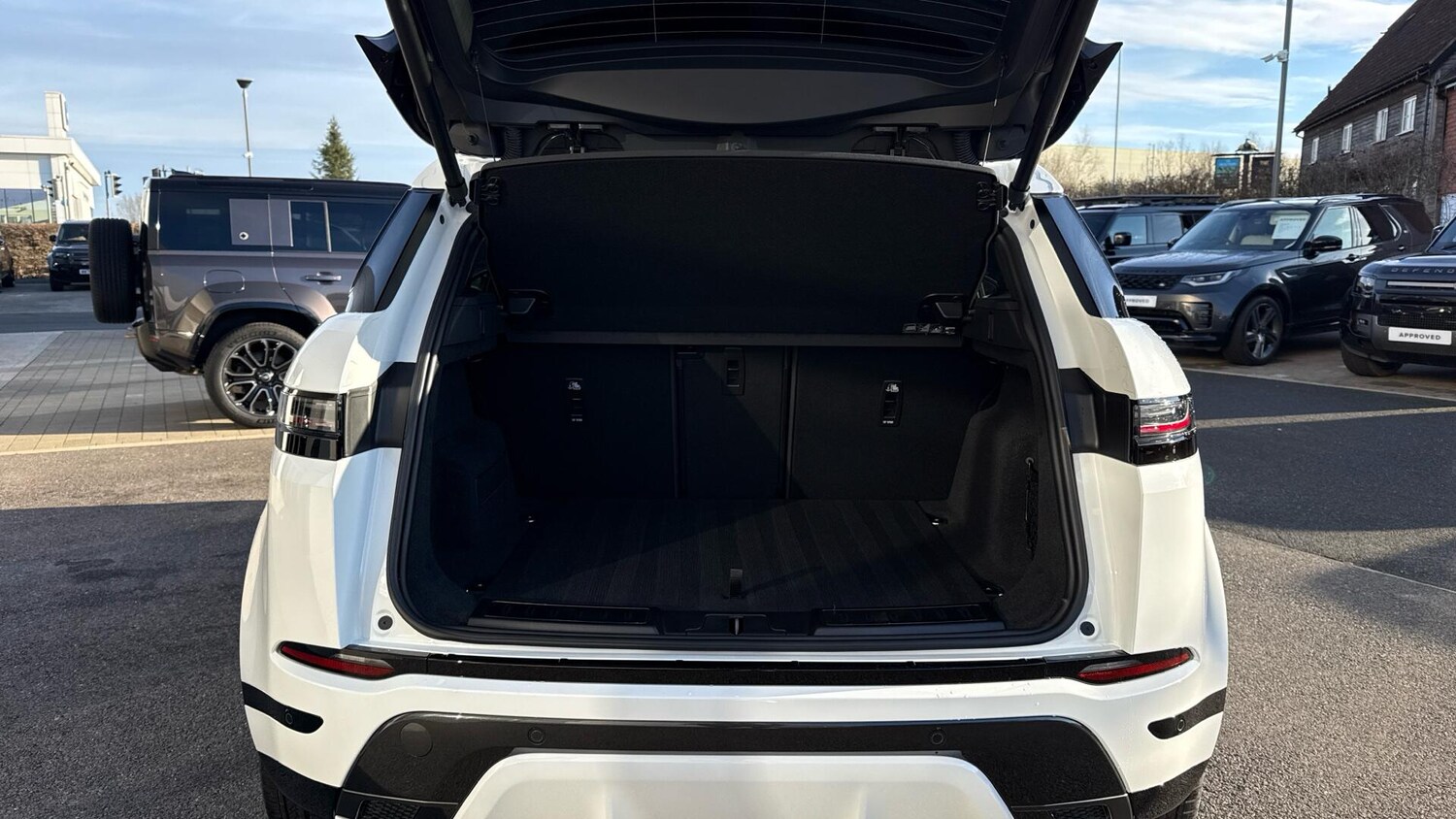 Used Land Rover Range Rover Evoque 2025 for sale - 77910847: Photo 10