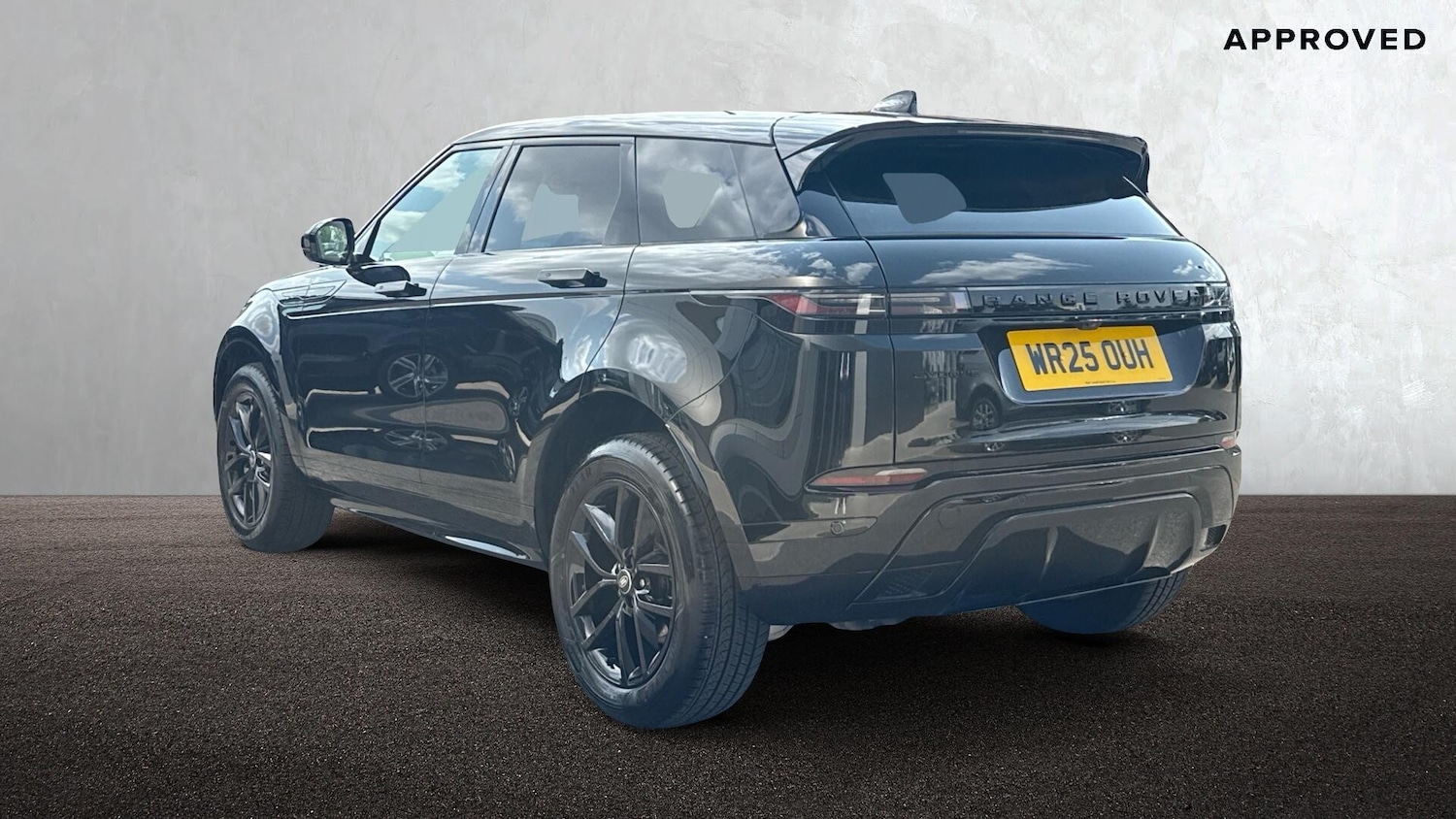 Used Land Rover Range Rover Evoque 2025 for sale - 76680449: Photo 2