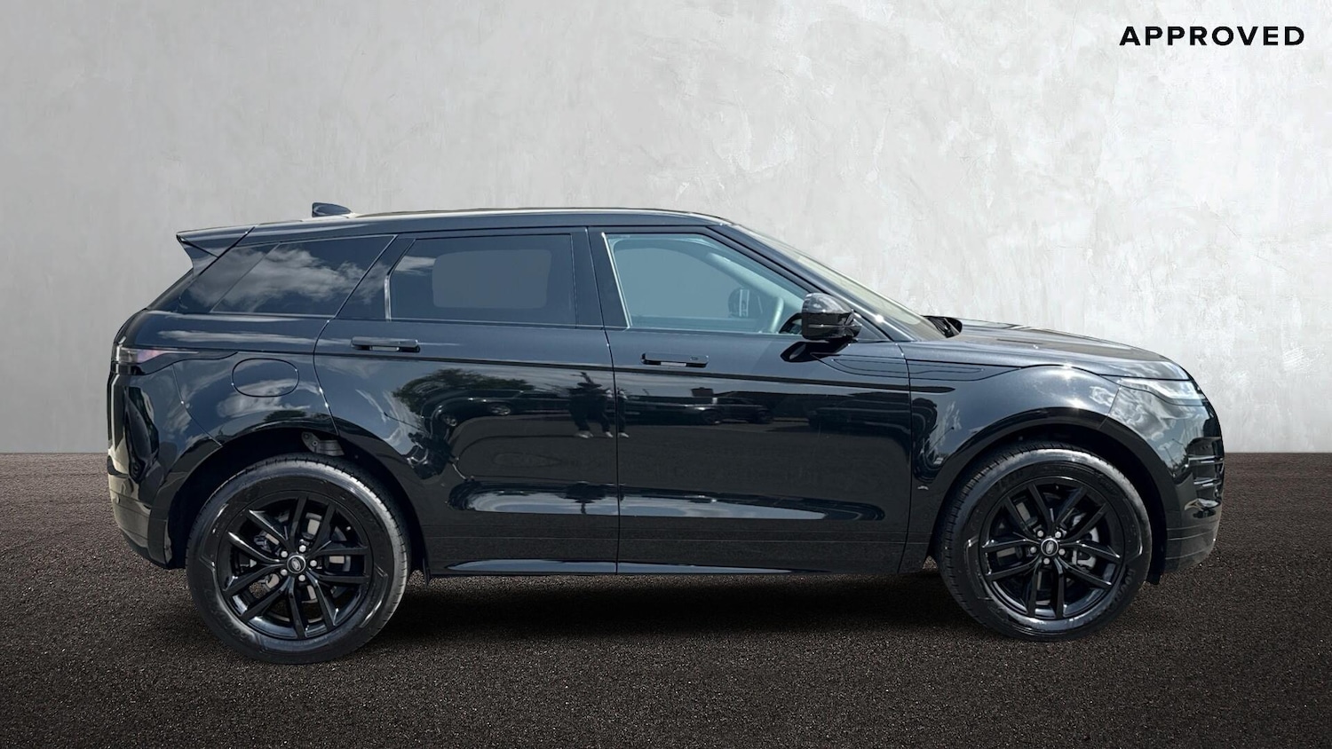 Used Land Rover Range Rover Evoque 2025 for sale - 76680449: Photo 5