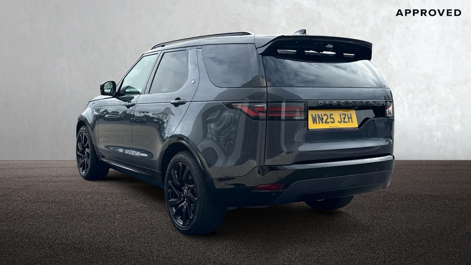 Used Land Rover Discovery 2025 for sale - 76680264: Photo 2