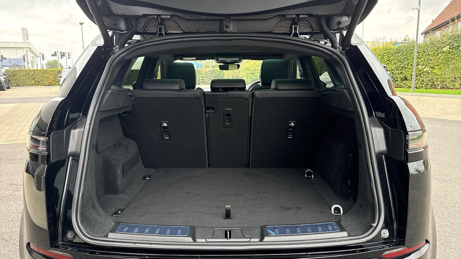 Used Land Rover Range Rover Evoque 2025 for sale - 76679343: Photo 10