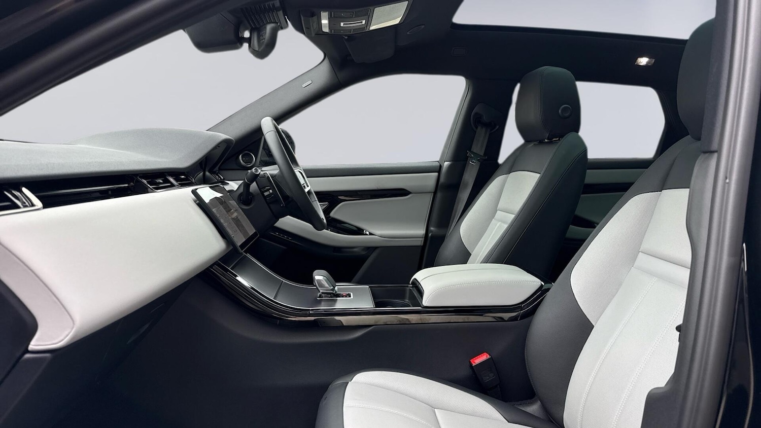 Used Land Rover Range Rover Evoque 2025 for sale - 76679343: Photo 3