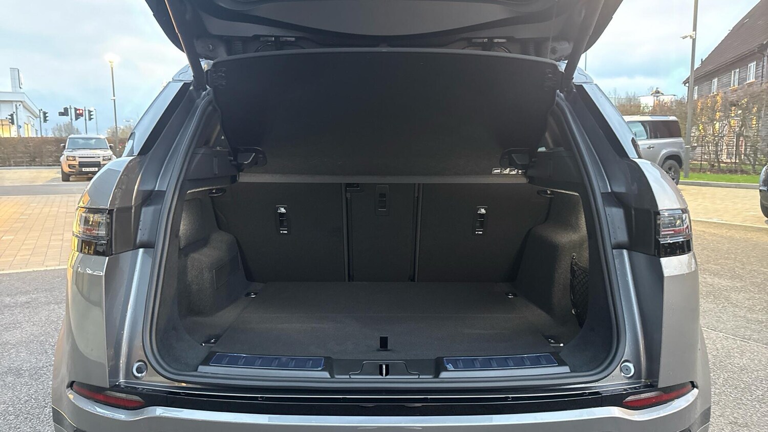 Used Land Rover Range Rover Evoque 2025 for sale - 77910858: Photo 10