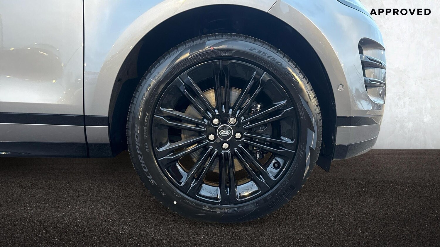 Used Land Rover Range Rover Evoque 2025 for sale - 77910858: Photo 8