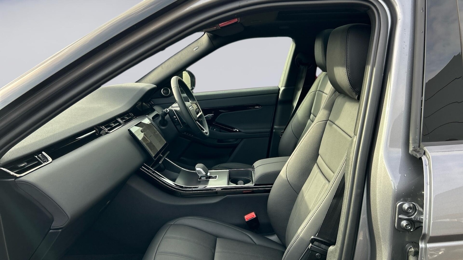 Used Land Rover Range Rover Evoque 2025 for sale - 77910857: Photo 3