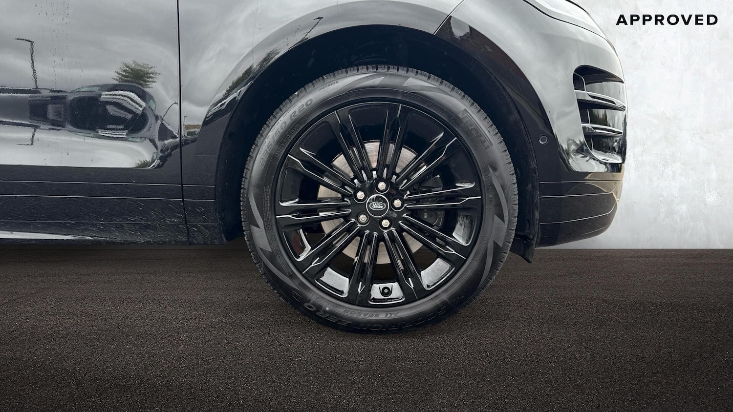 Used Land Rover Range Rover Evoque 2025 for sale - 76680455: Photo 8