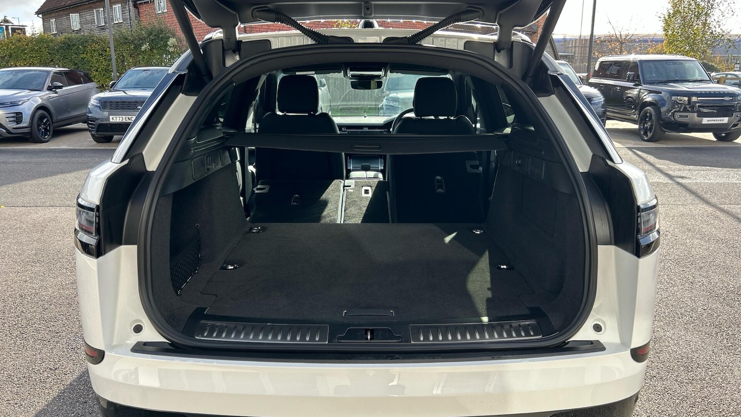 Used Land Rover Range Rover Velar 2023 for sale - 76676105: Photo 10